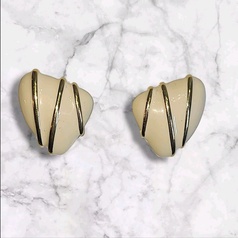 Vintage Monet Gold Tone Cream Enamel Modernist Clip-on Earrings‎